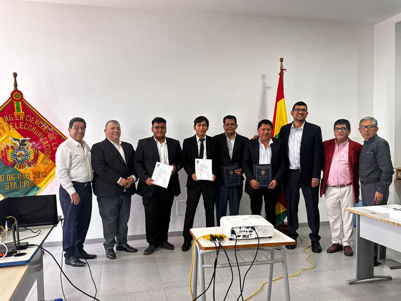 La FICCT gradúa a nuevos ingenieros en Redes y Telecomunicaciones