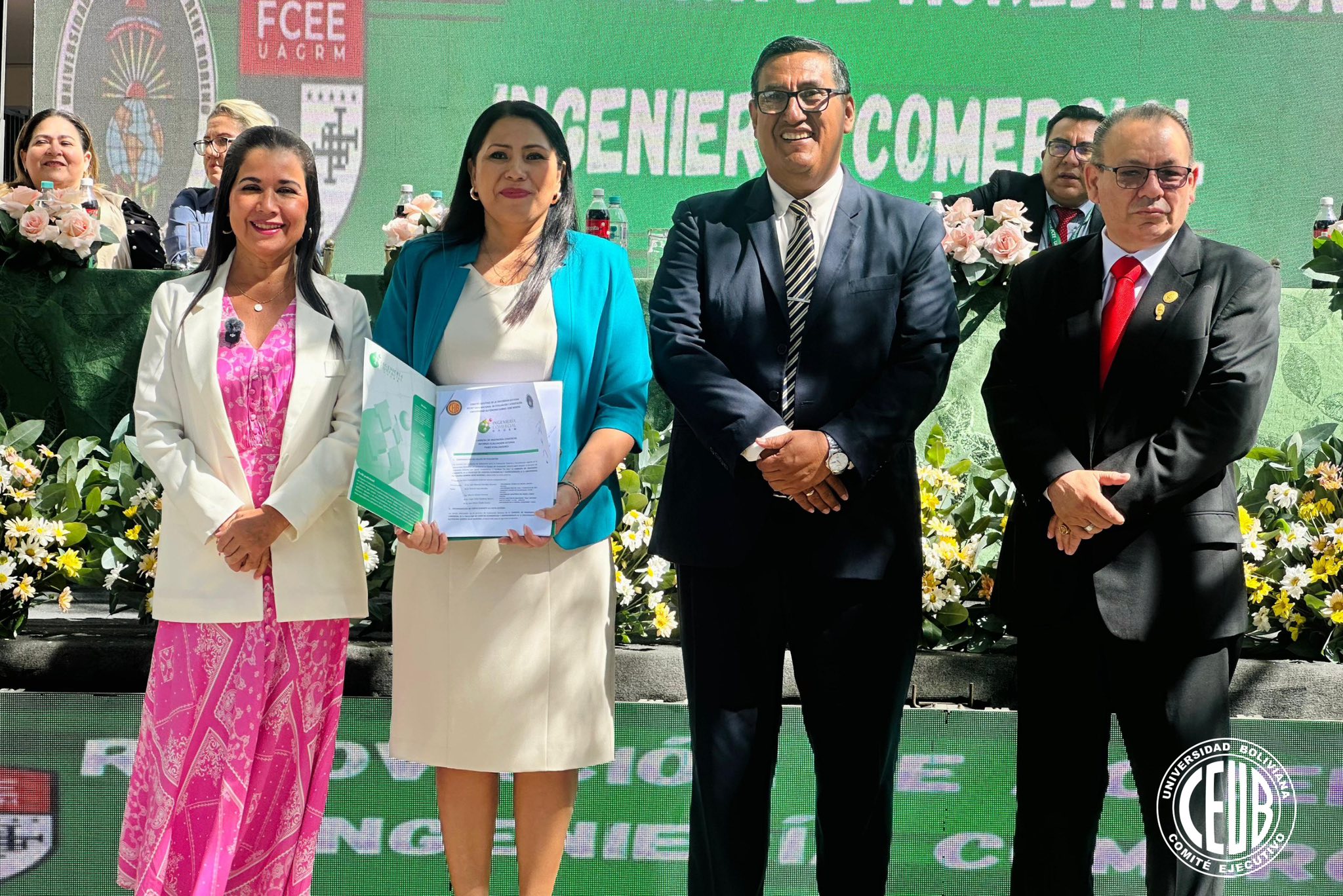 Ingeniería Comercial de la UAGRM logra la calificación más alta a nivel nacional en su reacreditación y reafirma su liderazgo académico