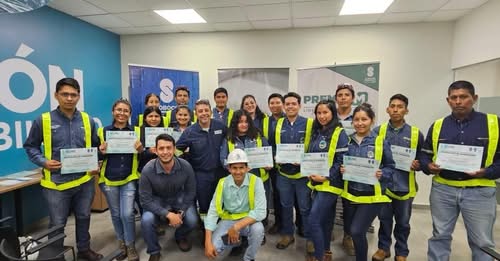 La Escuela CIATEC de SOBOCE Certifica a Estudiantes de Ingeniería de la UAGRM en Control de Calidad para Hormigón