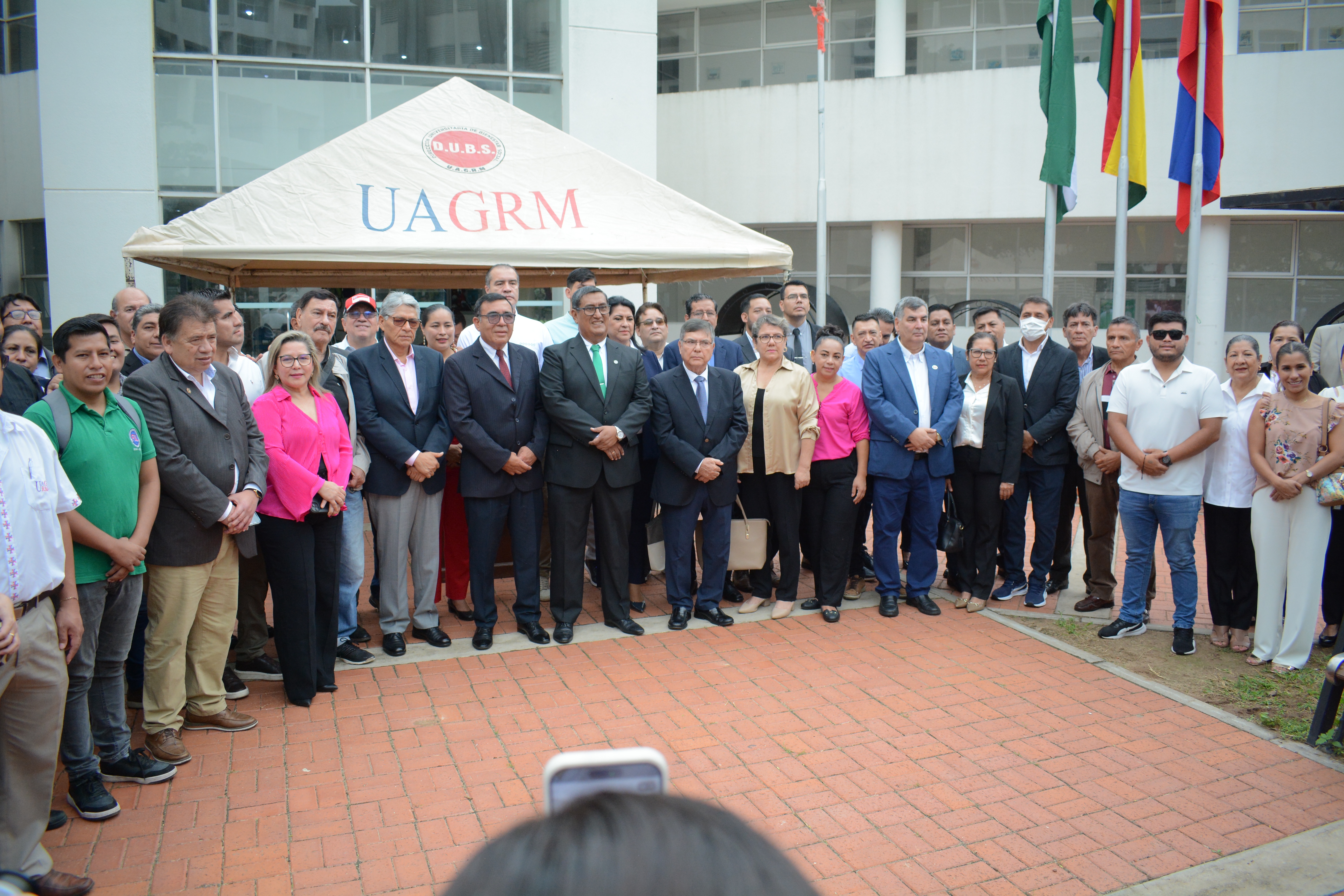 𝐈𝐙𝐀𝐌𝐈𝐄𝐍𝐓𝐎 𝐃𝐄 𝐁𝐀𝐍𝐃𝐄𝐑𝐀𝐒 𝐑𝐄𝐀𝐅𝐈𝐑𝐌𝐀 𝐄𝐋 𝐂𝐎𝐌𝐏𝐑𝐎𝐌𝐈𝐒𝐎 𝐀𝐂𝐀𝐃É𝐌𝐈𝐂𝐎 𝐘 𝐒𝐎𝐂𝐈𝐀𝐋 𝐃𝐄 𝐋𝐀 𝐔𝐀𝐆𝐑𝐌