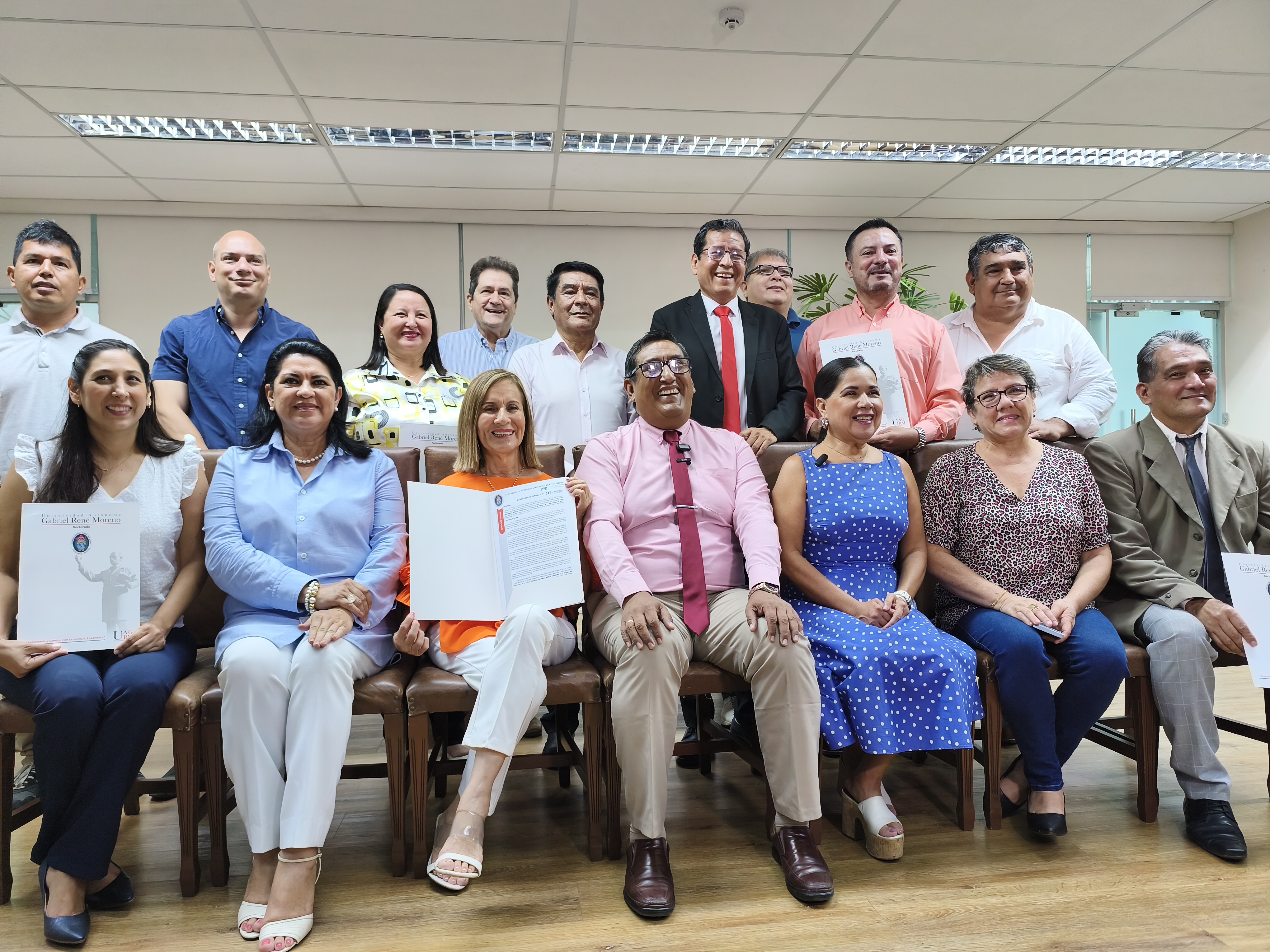 𝐔𝐀𝐆𝐑𝐌 𝐑𝐄𝐂𝐎𝐍𝐎𝐂𝐄 𝐄𝐋 𝐌É𝐑𝐈𝐓𝐎 𝐘 𝐋𝐀 𝐄𝐗𝐂𝐄𝐋𝐄𝐍𝐂𝐈𝐀 𝐃𝐎𝐂𝐄𝐍𝐓𝐄 𝐂𝐎𝐍 𝐋𝐀 𝐄𝐍𝐓𝐑𝐄𝐆𝐀 𝐃𝐄 𝐍𝐔𝐄𝐕𝐀𝐒 𝐂𝐀𝐓𝐄𝐆𝐎𝐑𝐈𝐙𝐀𝐂𝐈𝐎𝐍𝐄𝐒