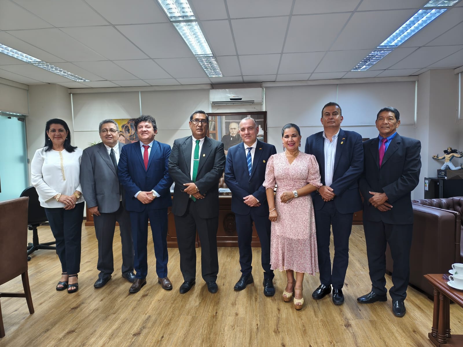 𝐕𝐈𝐒𝐈𝐓𝐀 𝐃𝐄𝐋 𝐄𝐌𝐁𝐀𝐉𝐀𝐃𝐎𝐑 𝐃𝐄 𝐀𝐋𝐄𝐌𝐀𝐍𝐈𝐀 𝐈𝐌𝐏𝐔𝐋𝐒Ó 𝐋𝐀 𝐈𝐍𝐓𝐄𝐑𝐍𝐀𝐂𝐈𝐎𝐍𝐀𝐋𝐈𝐙𝐀𝐂𝐈Ó𝐍 𝐄𝐍 𝐋𝐀 𝐔𝐀𝐆𝐑𝐌