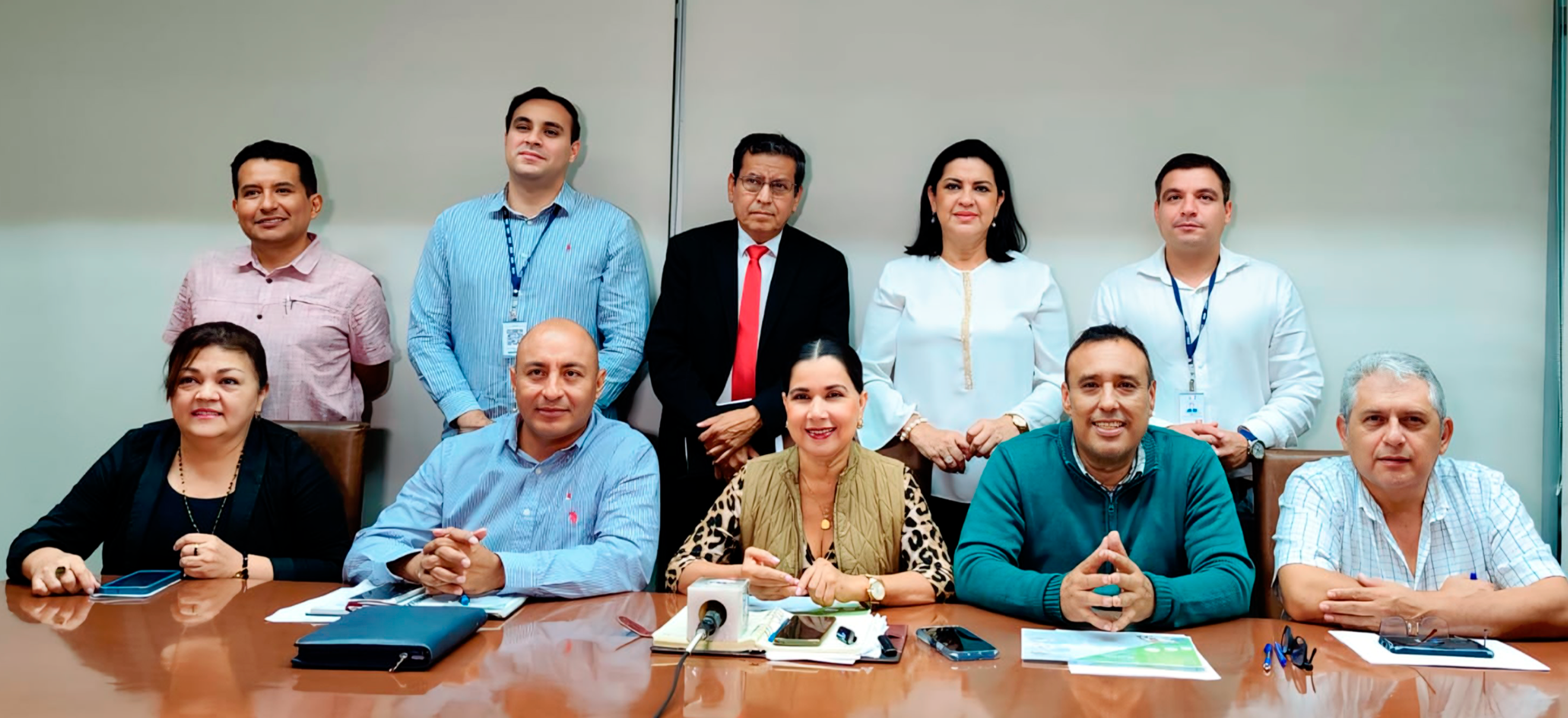 𝐀𝐂𝐀𝐃𝐄𝐌𝐈𝐀 𝐄 𝐈𝐍𝐄 𝐀𝐑𝐓𝐈𝐂𝐔𝐋𝐀𝐍 𝐀𝐏𝐎𝐘𝐎 𝐀𝐋 𝐂𝐄𝐍𝐒𝐎 𝐀𝐆𝐑𝐎𝐏𝐄𝐂𝐔𝐀𝐑𝐈𝐎 𝟐𝟎𝟐𝟔