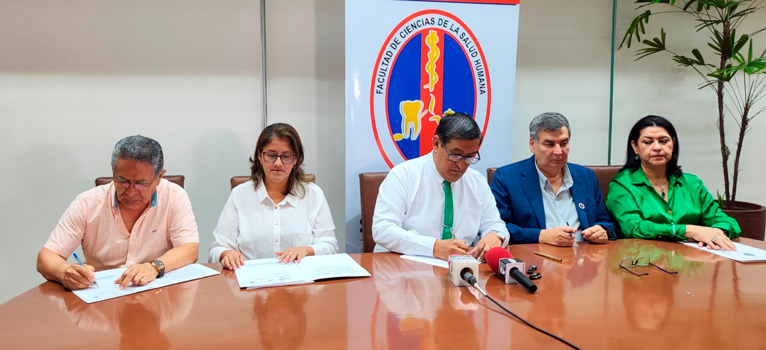 FIRMA CONVENIO BARRERIAS