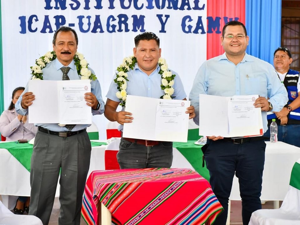 ICAP DE LA UAGRM FIRMA CONVENIO PARA ABRIR CARRERAS TÉCNICAS EN WARNES