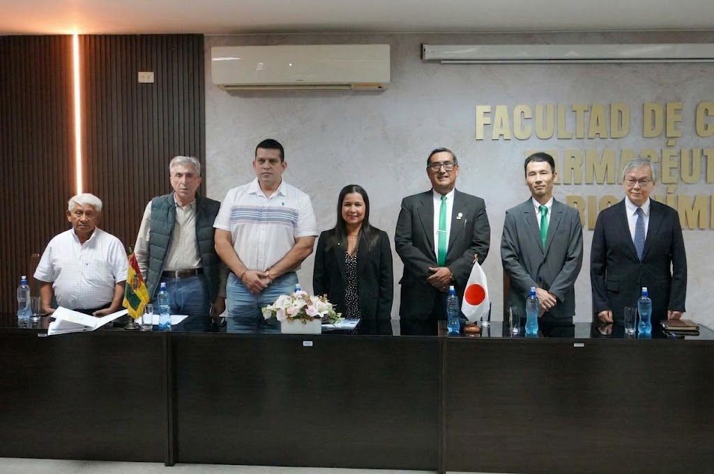 La UAGRM suscribe acuerdo estratégico para la prevención y atención del Chagas