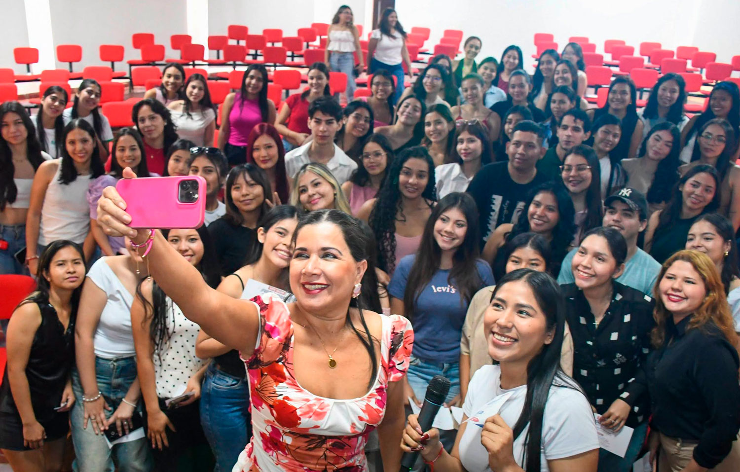 BOOK UAGRM 2026: La nueva imagen institucional protagonizada por los estudiantes