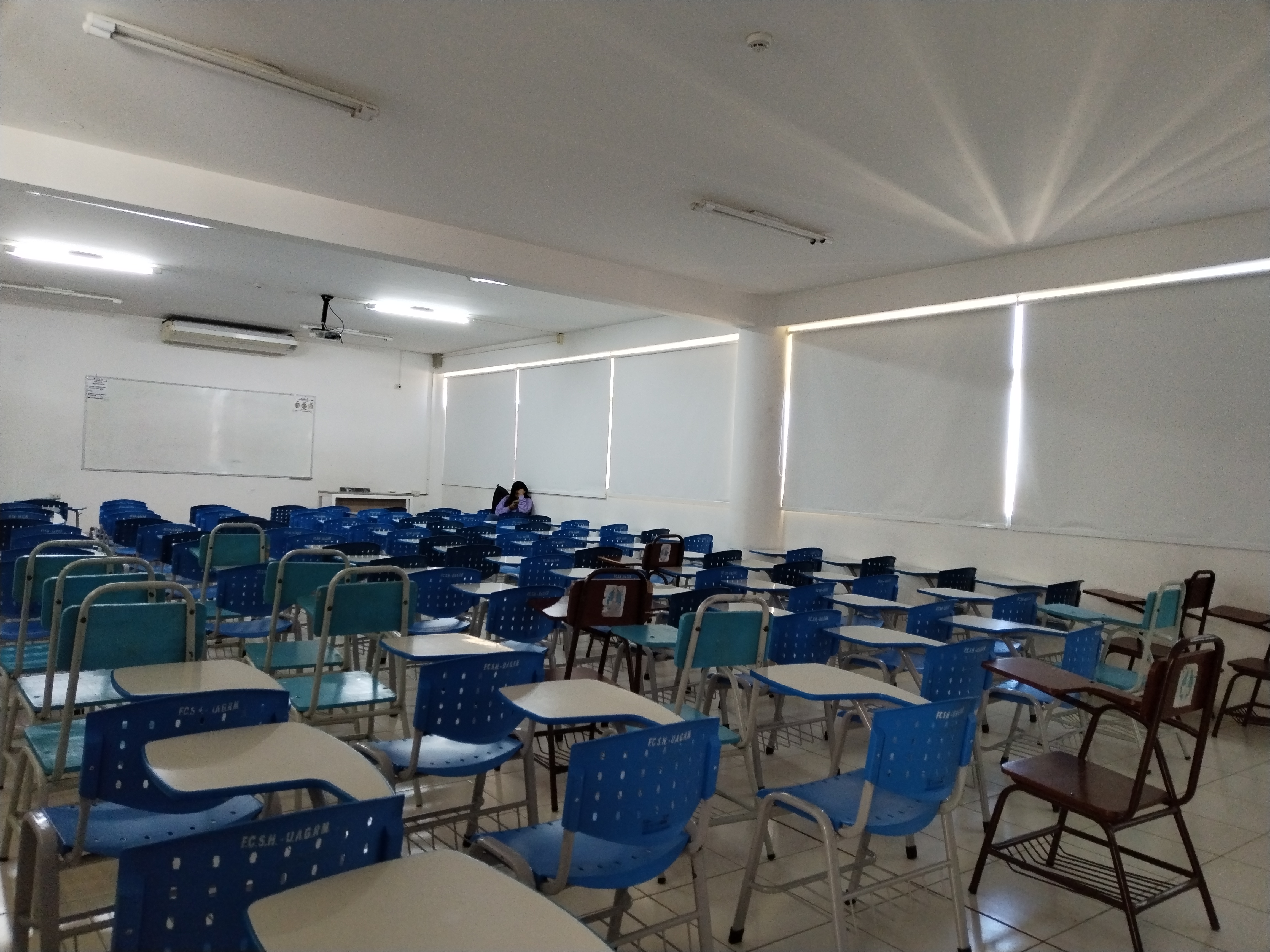 Mantenimiento y equipamiento de aulas y laboratorios de odontología