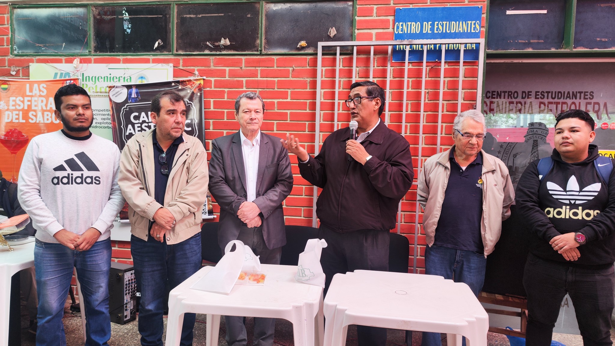 𝐕 𝐅𝐞𝐫𝐢𝐚 𝐝𝐞 𝐄𝐦𝐩𝐫𝐞𝐧𝐝𝐢𝐦𝐢𝐞𝐧𝐭𝐨𝐬 𝐂𝐚𝐫𝐫𝐞𝐫𝐚 𝐝𝐞 𝐈𝐧𝐠𝐞𝐧𝐢𝐞𝐫𝐢́𝐚 𝐝𝐞 𝐀𝐥𝐢𝐦𝐞𝐧𝐭𝐨𝐬 - Facultad de Ciencias Exactas y Tecnología - UAGRM