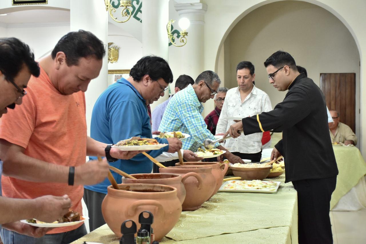 CENA DE CONFRATERNIZACIÓN