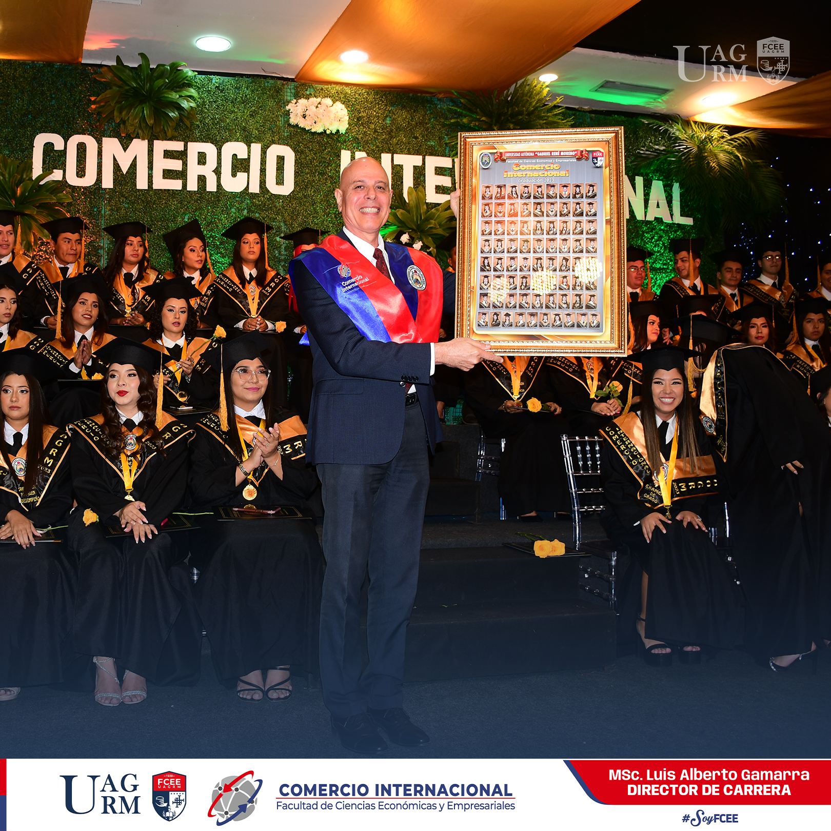 76 Nuevos Profesionales en Comercio Internacional Celebran su Graduación en Acto Solemne